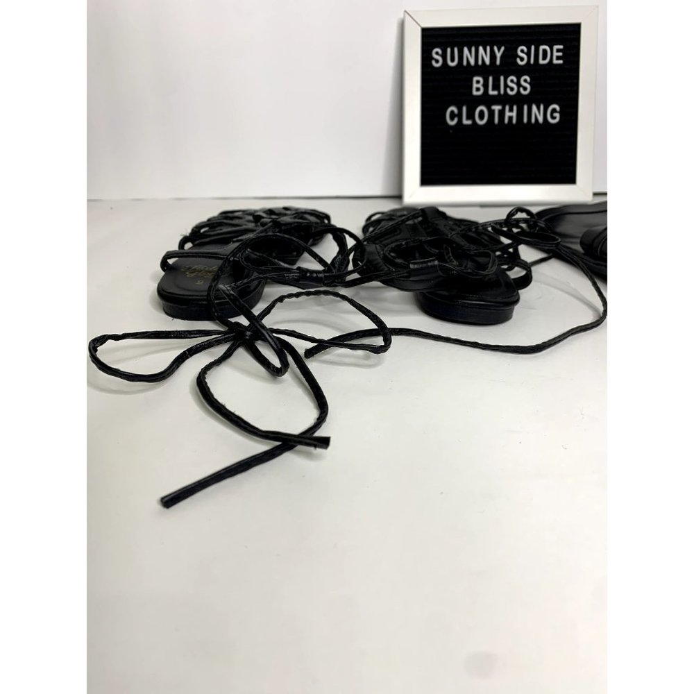 Women's Black Flat Summer Sandals Lot of 2 Size 9 - Picture 6 of 8